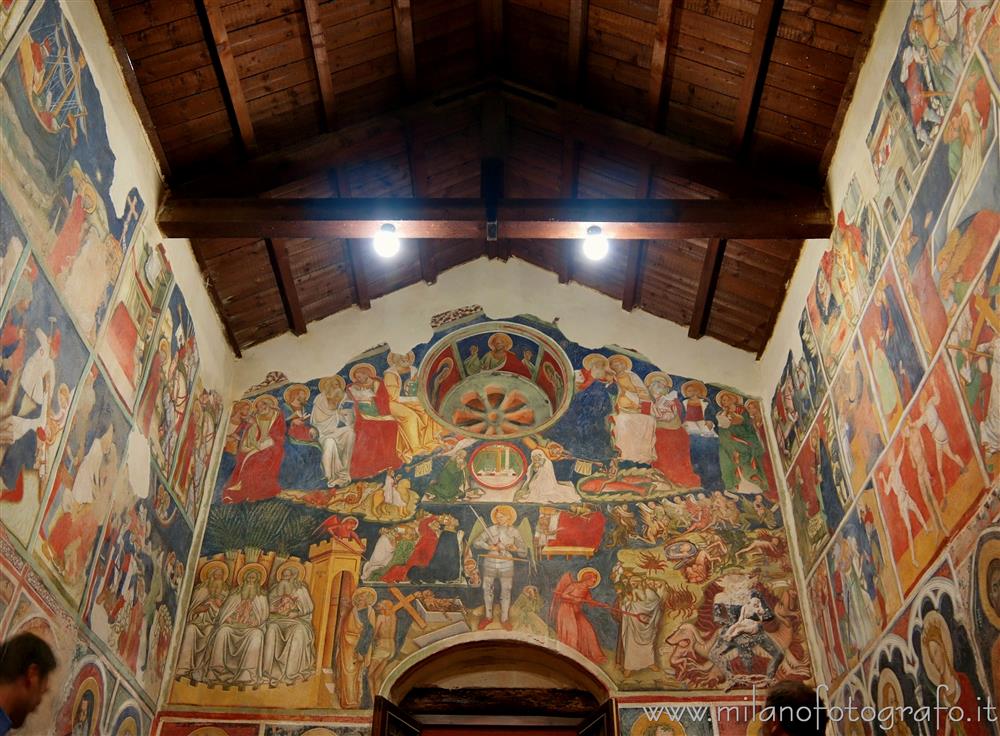 Soleto (Lecce, Italy) - Frescoed counter-façade and walls of the Church of Santo Stefano